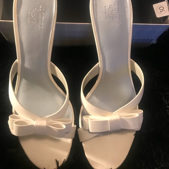 White Lela Rose Sandal with heel - Picture 3 of 4